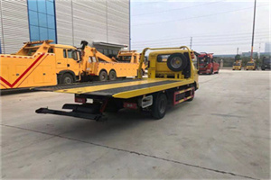 大姚非事故拖车